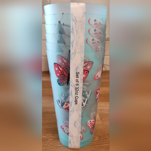Butterfly Plastic Cups - Picture 2 of 2